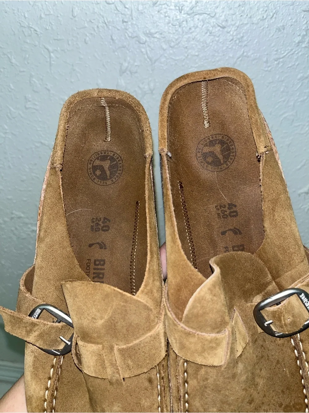 Birkenstock Boston Suede Clogs – Taupe
